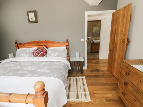 The Retreat, Warwick