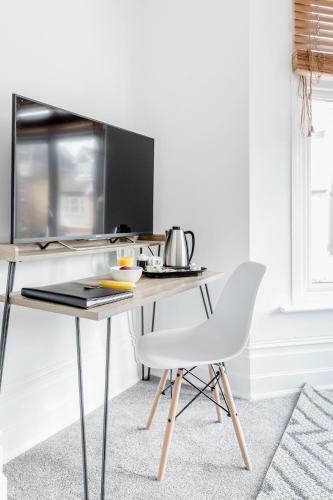 Hostal Westland House