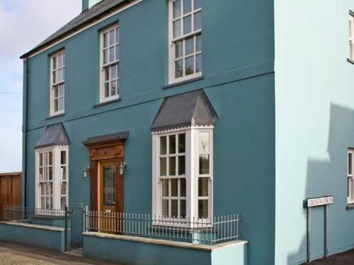 Crown Cottage, Tenby