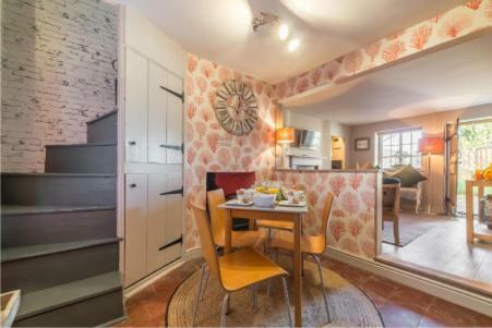 No33 Thornham Cottage 3