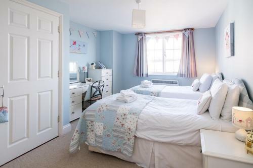 Ogilvie Lodge Apartment