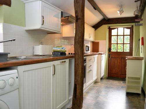 Jacky Garth Cottage