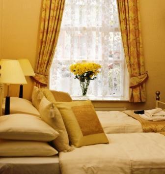 Hostal Tor Dean Guest House