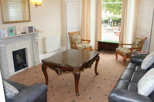 Hostal Tor Dean Guest House