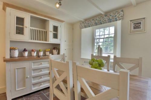 Holly Cottage