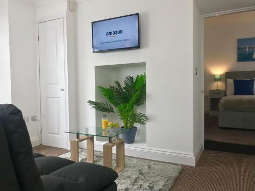 Lux Blu - Truro Apartment