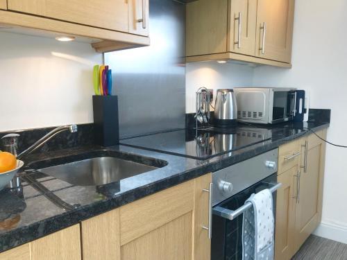 Lux Blu - Truro Apartment