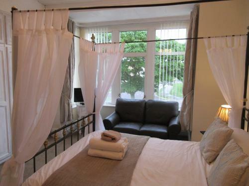 Hostal Mayfield Guesthouse