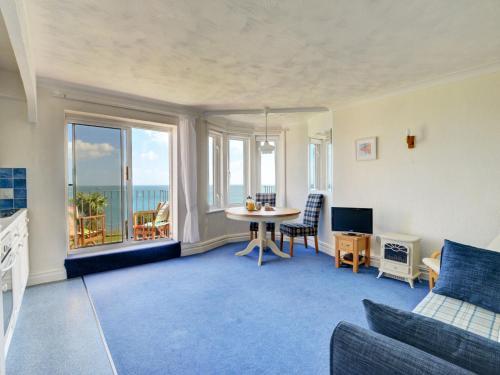 Cozy Holiday Home In Swanage With Balcony