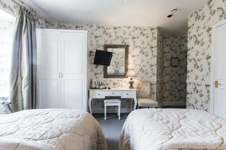 The Mount Pleasant Hotel