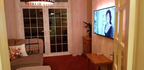 No.22 Holiday Cottage