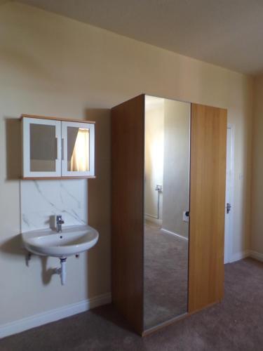 Hostal Carmel Serviced Rooms