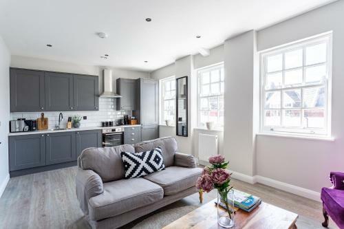 Shades Of Grey - 2 Bed Apartment