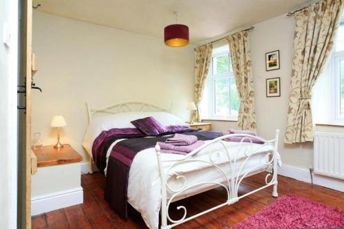 Stone Cottage At Staveley
