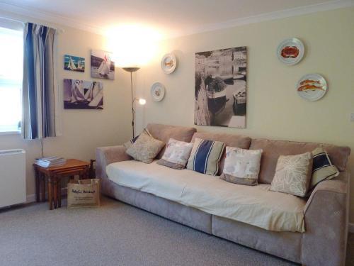 Stones Throw, St Mawes