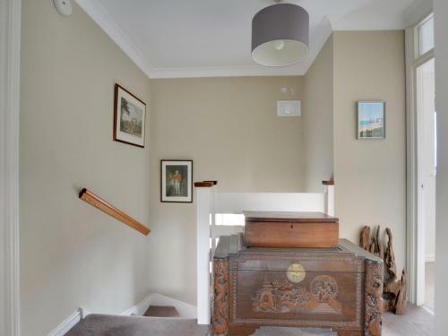 Spacious Holiday Home In Sandwich Kent Near River