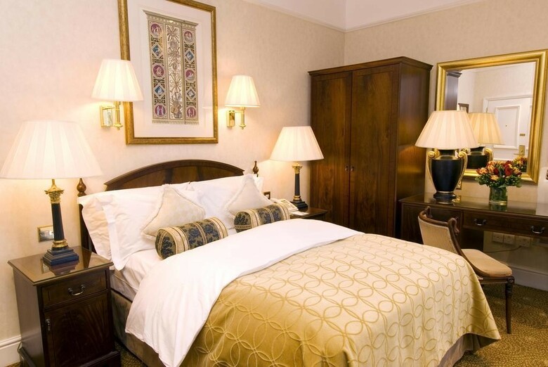 Hotel The Colonnade