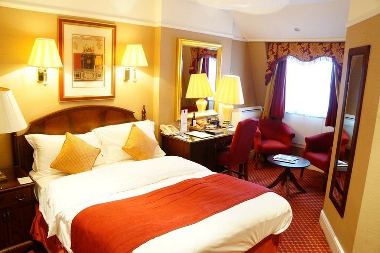 Hotel The Colonnade