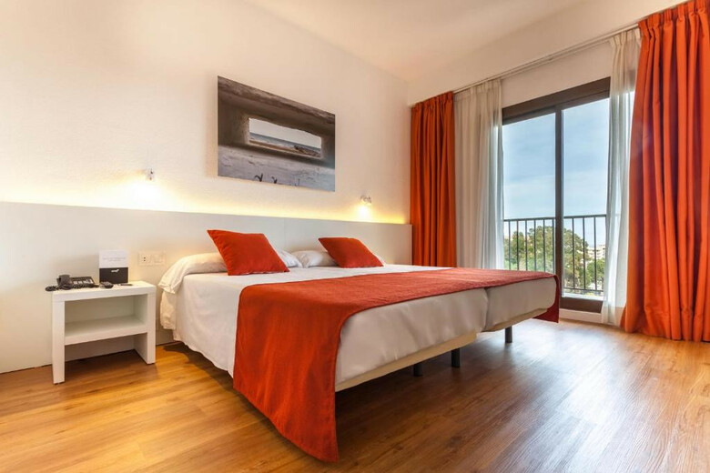 Hotel Intelier Orange