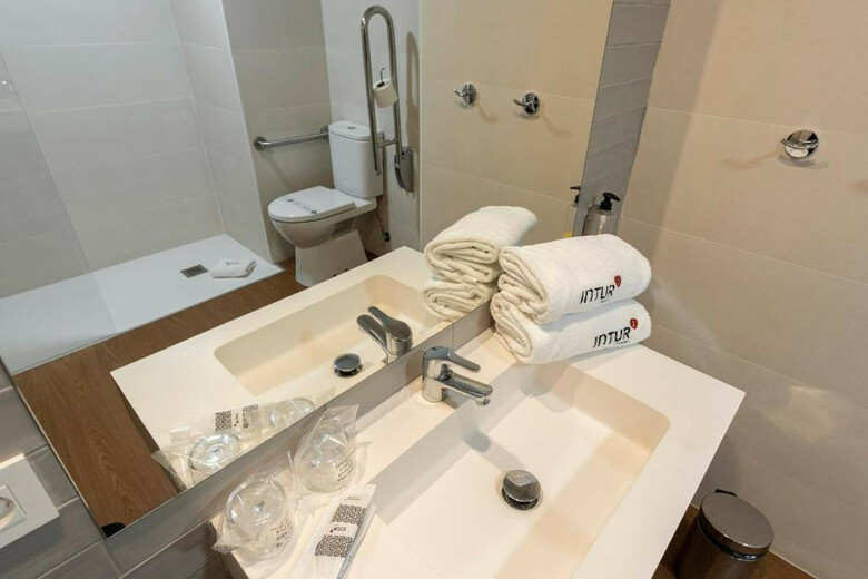 Hotel Intelier Orange