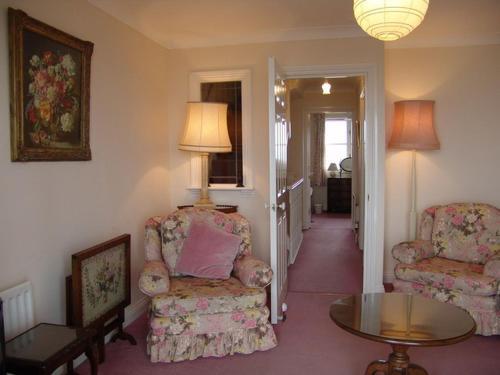 6 Lyme Mews, Seaton