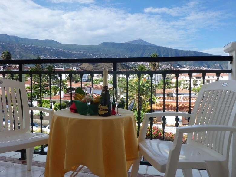 Apartamentos La Carabela