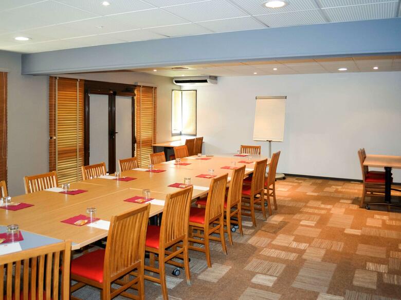 Hotel Ibis Salon De Provence