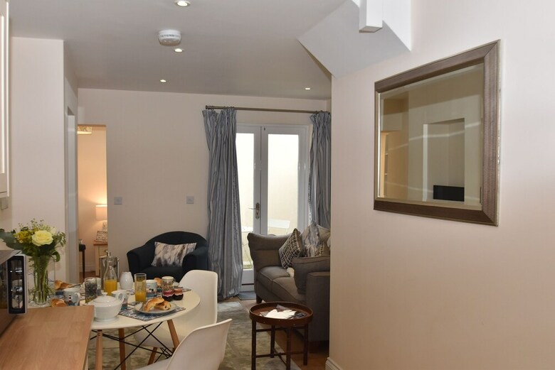 Curlew House