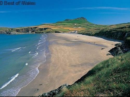 Holiday Home Bwthyn