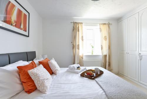 Hostal Kvm - Highclere House