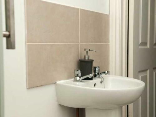 Allure City Apartment