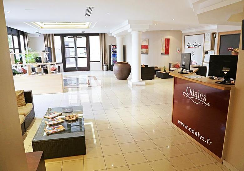 Hotel Atrium Residence