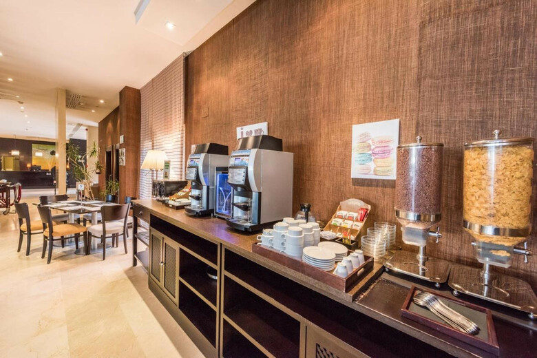 Hotel Mercader