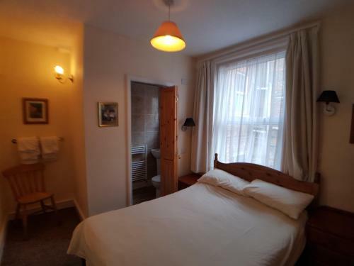 Hostal Everley Guest House