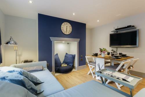 Albany Garden Apartment