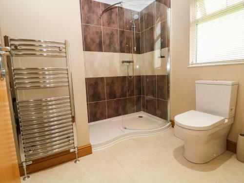 33 Y Noddfa, Pwllheli