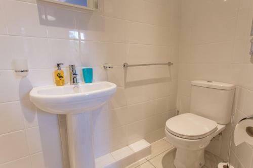 Razia Apartments