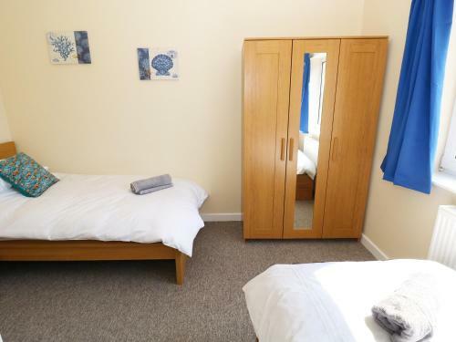 Ty'r Ardd, Carmarthen