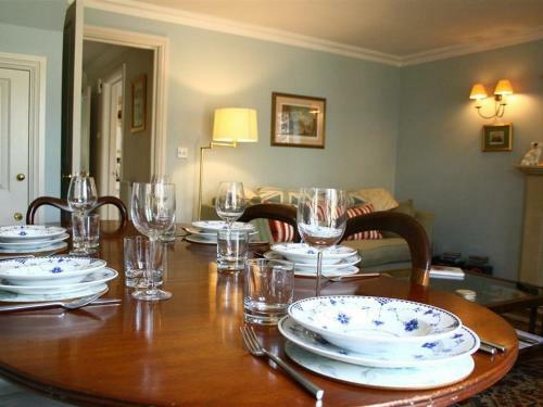 Batemans , Cirencester