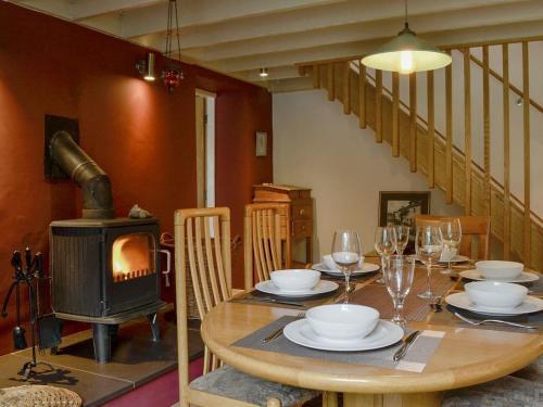 West Cinder Hill Cottage