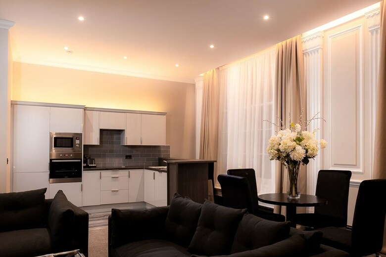 The County Aparthotel
