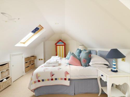 Elphinstone, Newton Ferrers