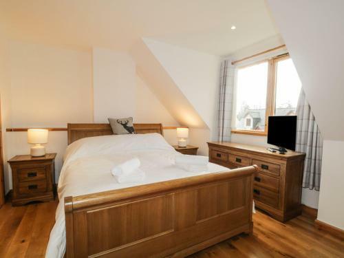12 Loch Na Leoba Road, Newtonmore
