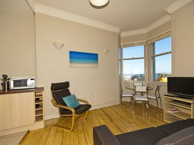 Seabreeze Apartment