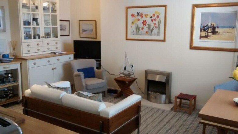 Harbourside Cottage