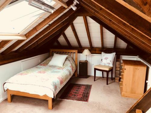 Bed & Breakfast Tresillian House