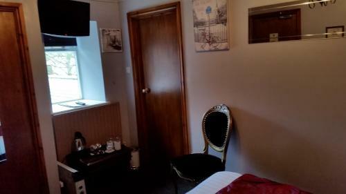 Forresters Hotel, Bar & French Restaurant
