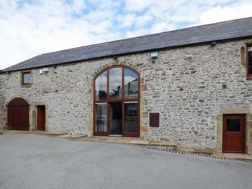 Broadway Barn