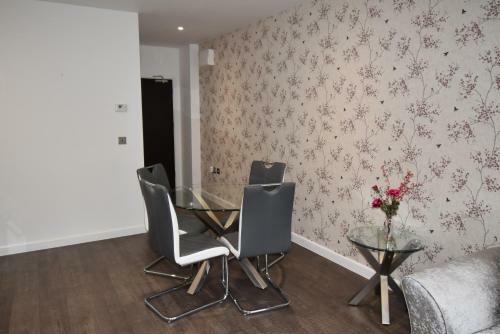 Shortletting By Centro Apartments Milburn House - Mk