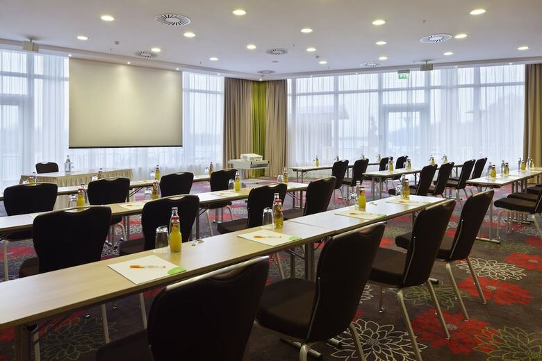 Hotel Courtyard By Marriott Hannover Maschsee